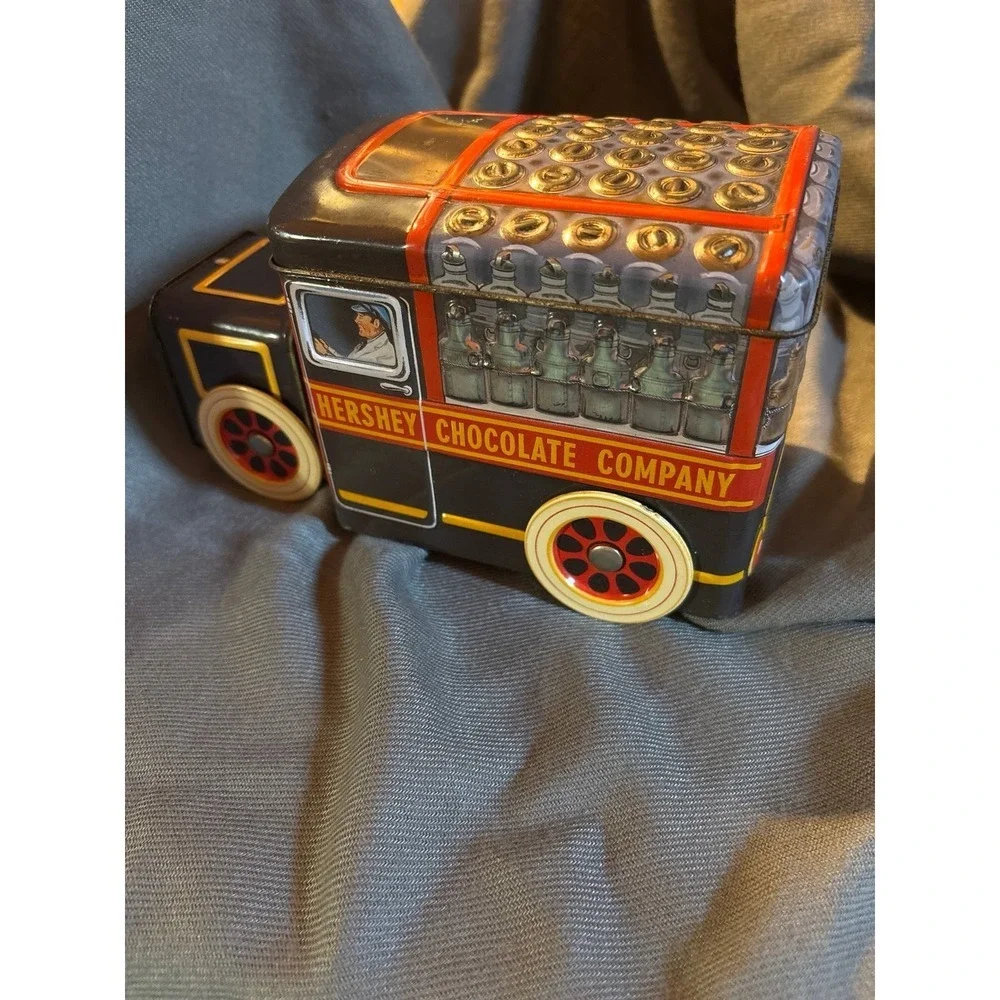 Vintage 2000 Hershey's Vehicle Series Canister 1 Milk Truck Collectible Tin